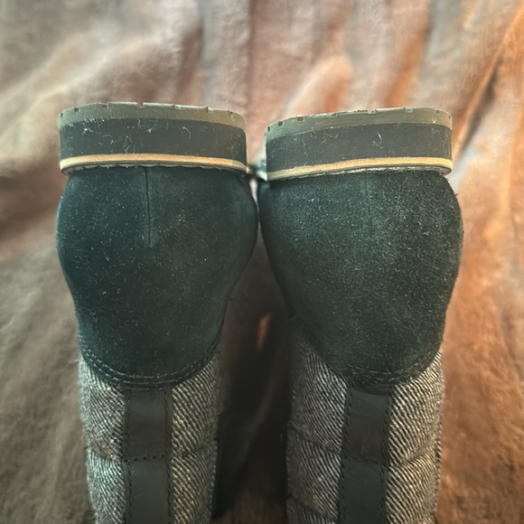 COLUMBIA Black Suede Waterproof Slip On Ankle Boot Sz 9 - Picture 8 of 14